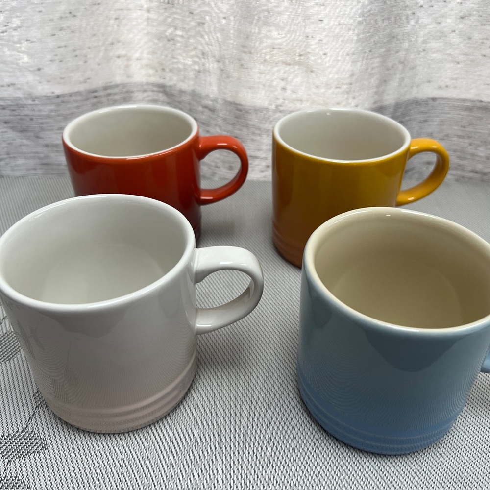 Le Creuset Elements  Collection Mugs | Set of 4 New In Box - Picture 4 of 9